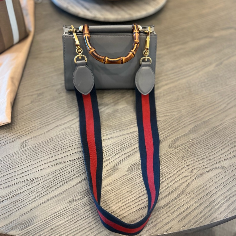 Classic Gray Top-Handle Women's Bag with Bamboo Handles - Picture 2 of 6